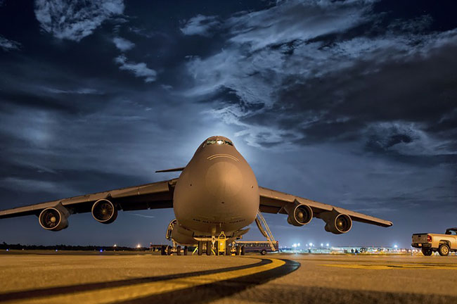 飛機燃油監(jiān)測傳感器原理和作用(油液監(jiān)測傳感器在航空領域的應用案例)