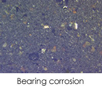 潤滑脂中過多的水會降低其厚度并導致水沖刷，導致基礎油氧化并導致軸承腐蝕